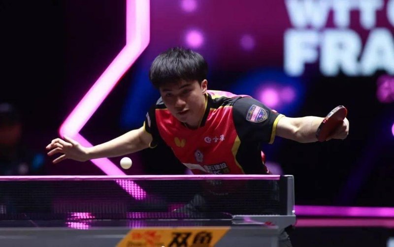  林昀儒首闯大满贯决赛，专注备战迎强敌；赛后笑谈沙嗲解压，这里地道美味诱人。 体育新闻