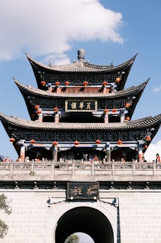  两会政策信号解读，经济增长目标务实积极；改革举措协同发力，资本市场稳健运行基础夯实。 股票财经 两会政策信号解读，经济增长目标务实积极；改革举措协同发力，资本市场稳健运行基础夯实。 股票财经