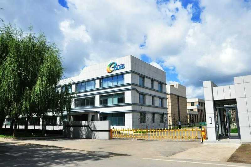  OLED产业链本土化加速；奥来德高世代设备实现关键突破。 IT技术